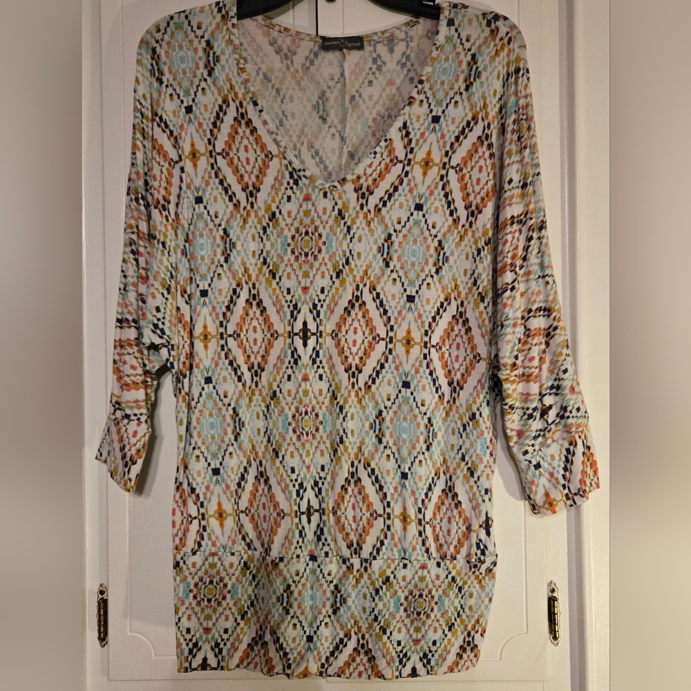 Geometric Patterned V-Neck Top